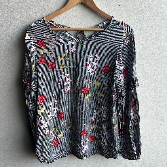 Pleione black and white striped floral ruffle top - Picture 1 of 7